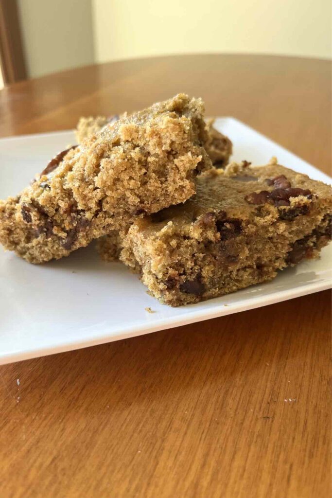 oatmeal cake with freshly milled flour on a plate.